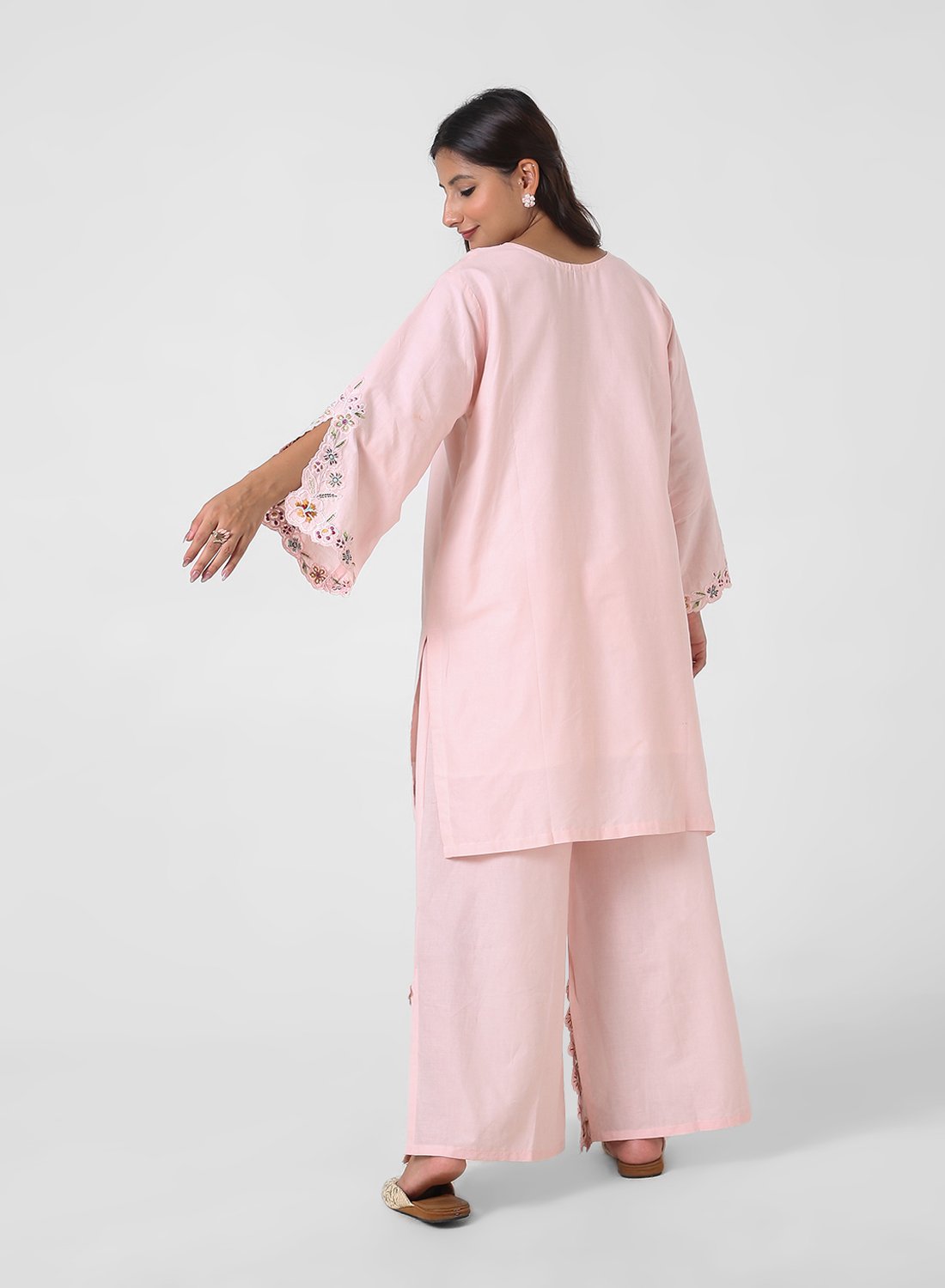 pink palazzo suit set, blush cotton kurta palazzo dupatta, women’s embroidered kurta set, scallop lace kurta, breathable summer ethnic wear, wide‑leg palazzo suit, pastel festive outfit, lightweight embellished dupatta.