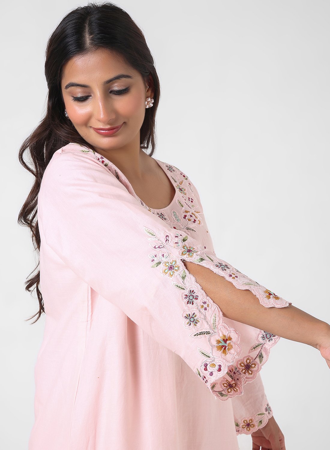 pink palazzo suit set, blush cotton kurta palazzo dupatta, women’s embroidered kurta set, scallop lace kurta, breathable summer ethnic wear, wide‑leg palazzo suit, pastel festive outfit, lightweight embellished dupatta.