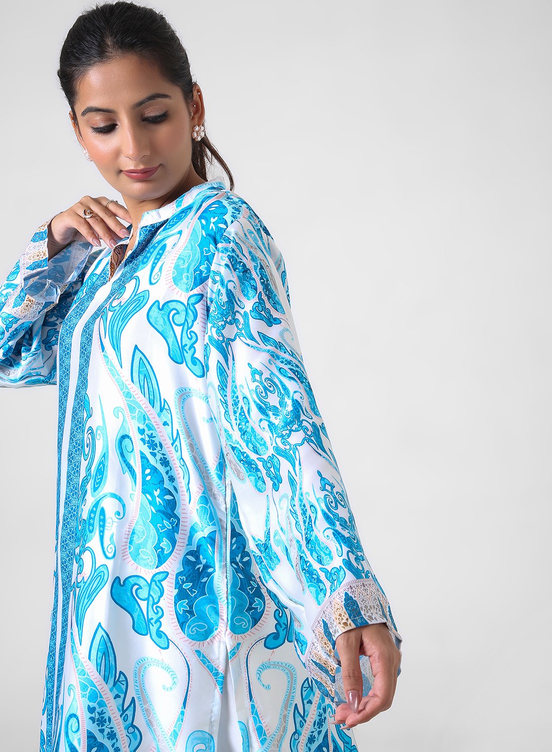 white printed kurta set, aqua print cotton kurta pants, summer cotton co‑ord set, breathable everyday ethnic wear, border print kurta, lightweight travel outfit for women, straight pants kurta set.