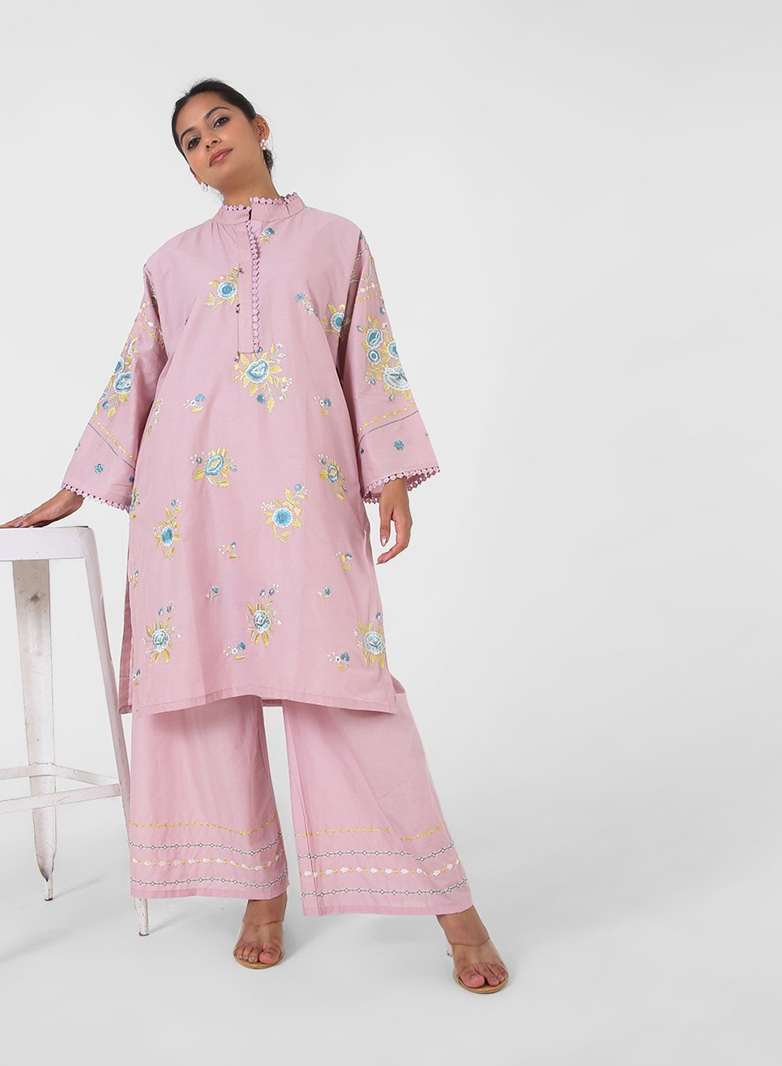 dusty rose embroidered kurta set, cotton kurta palazzo for women, mandarin collar kurta, breathable summer ethnic wear, floral threadwork kurta, wide‑leg palazzo co‑ord, everyday office wear set.