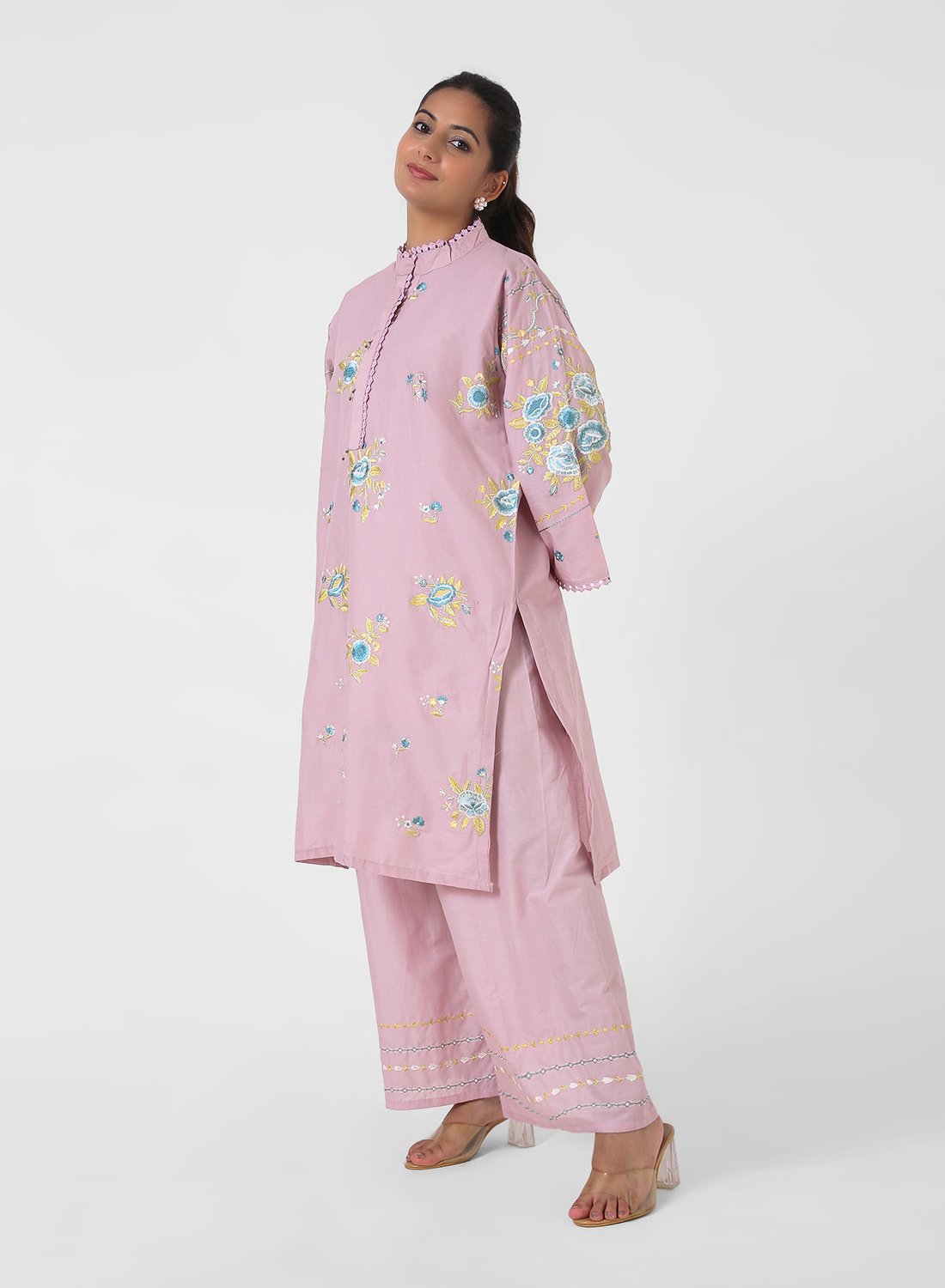 dusty rose embroidered kurta set, cotton kurta palazzo for women, mandarin collar kurta, breathable summer ethnic wear, floral threadwork kurta, wide‑leg palazzo co‑ord, everyday office wear set.