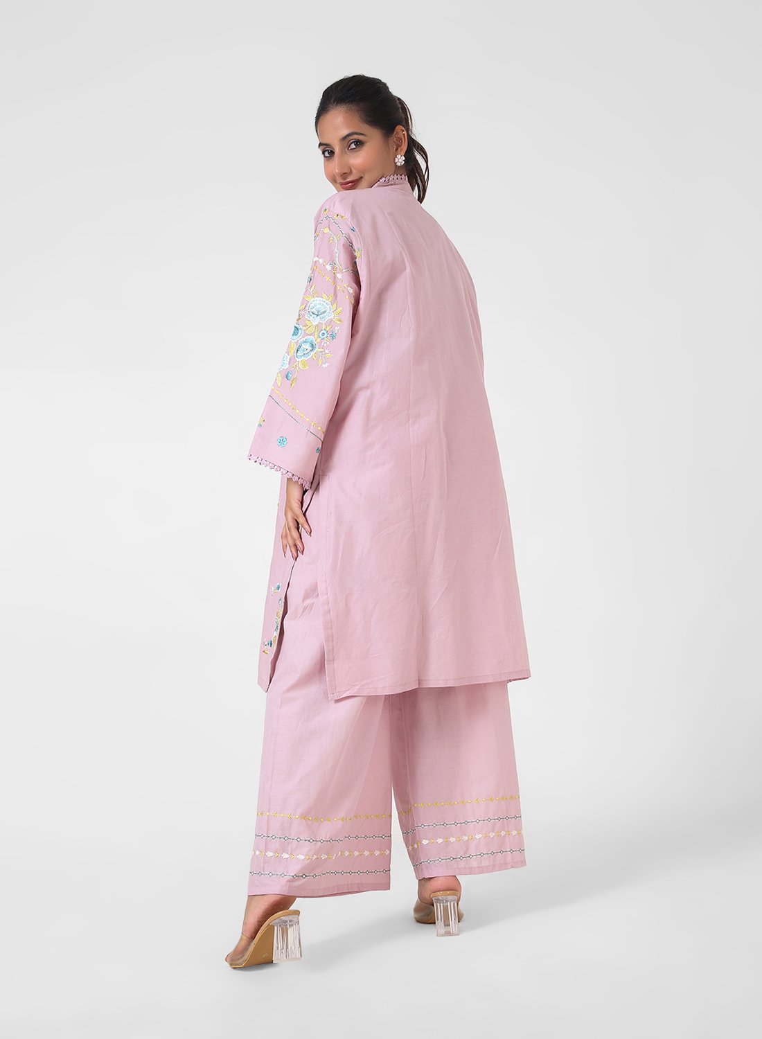 dusty rose embroidered kurta set, cotton kurta palazzo for women, mandarin collar kurta, breathable summer ethnic wear, floral threadwork kurta, wide‑leg palazzo co‑ord, everyday office wear set.