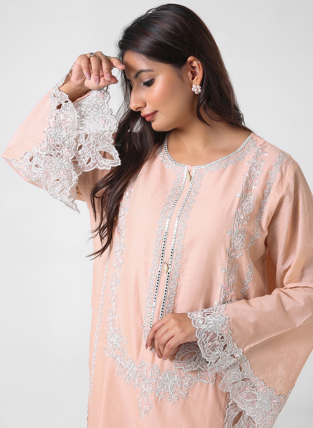 peach lace kurta set, embroidered cotton kurta pants, women’s occasion wear suit, scalloped lace hem kurta, pastel festive outfit, straight fit kurta set, elegant ethnic set for women.