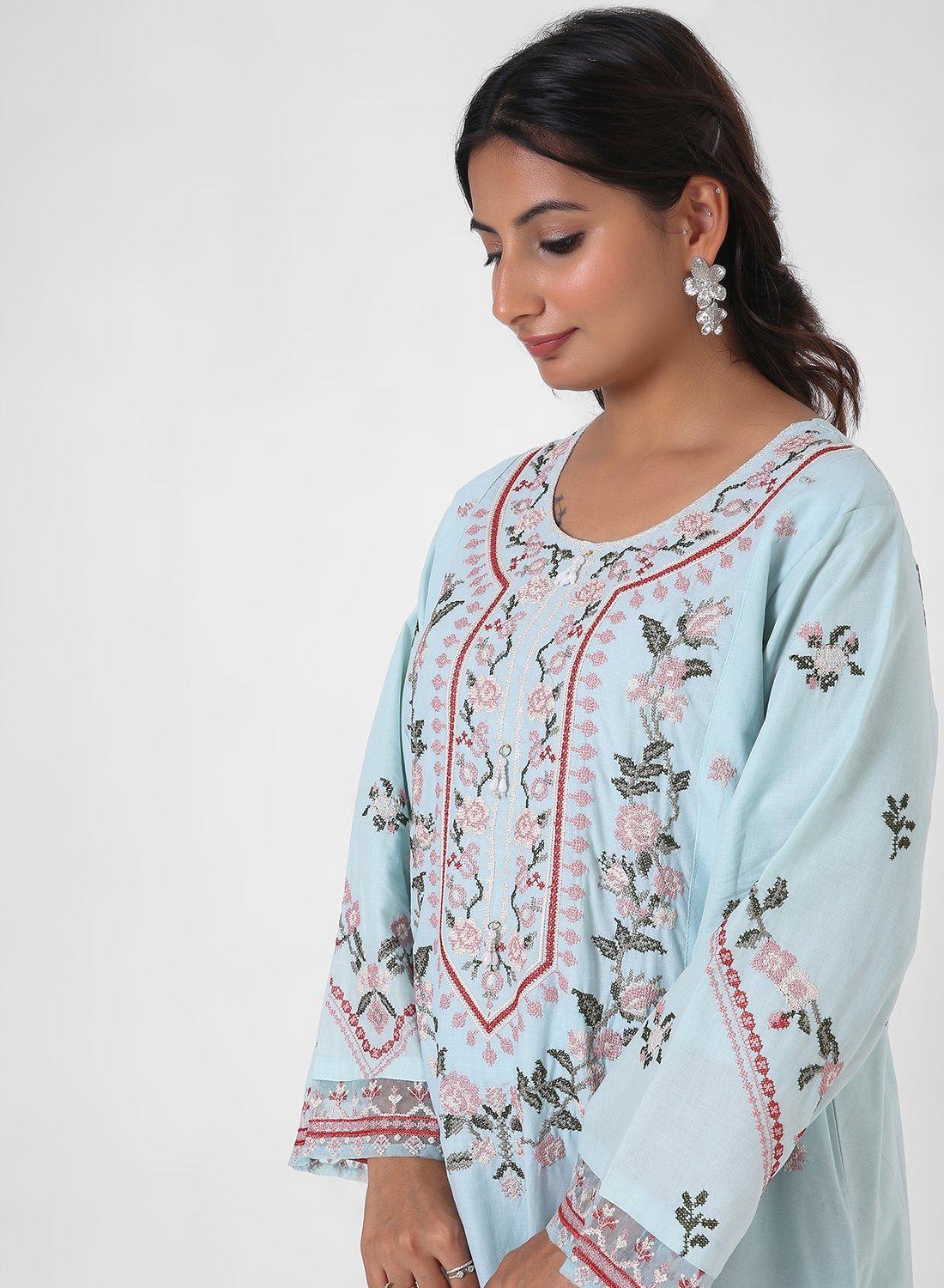 powder blue printed suit set, cotton kurta pant dupatta, floral print kurta set, lightweight summer ethnic wear, contrast dupatta outfit, relaxed straight kurta set, travel friendly Indian suit.