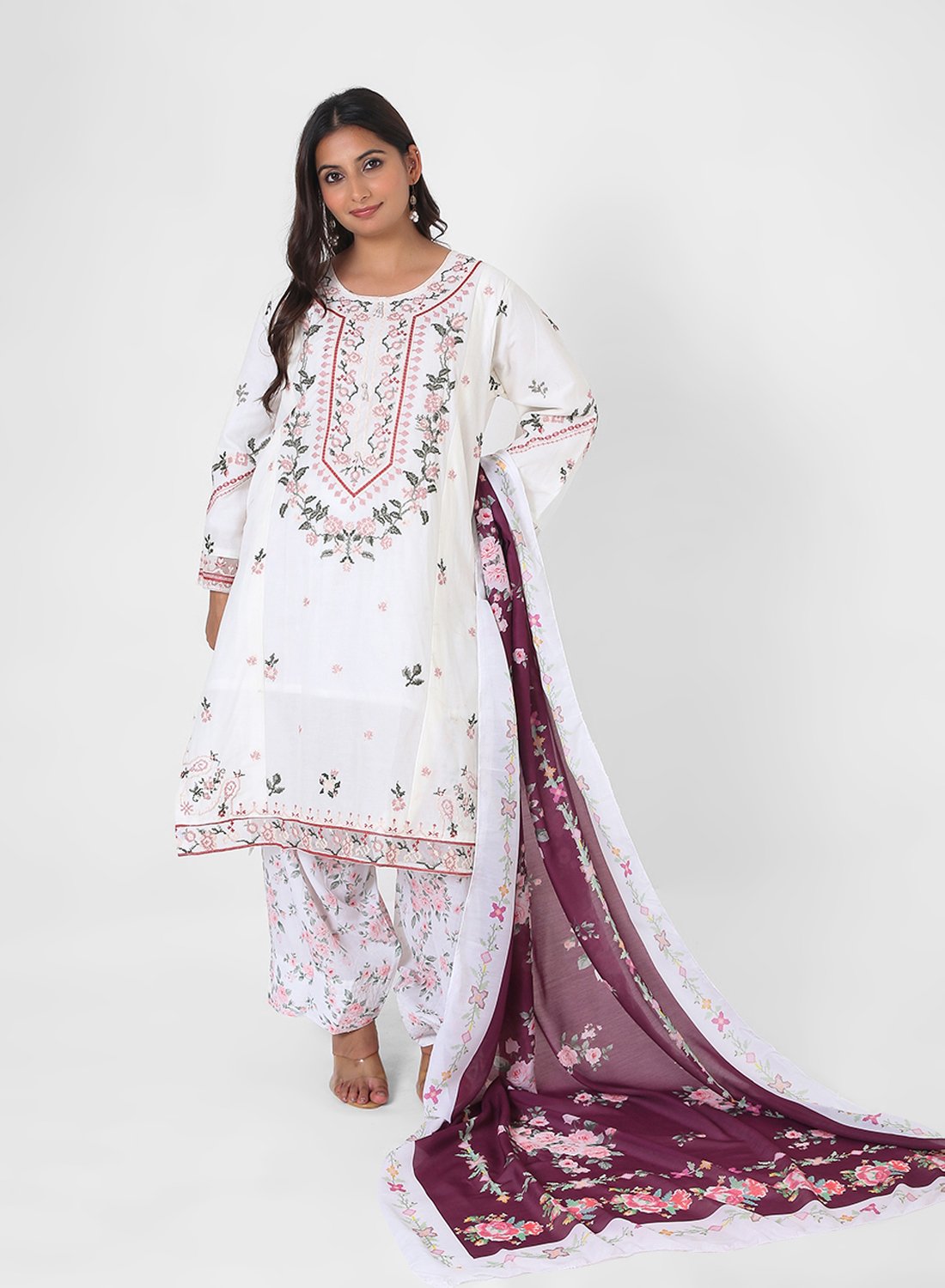ivory printed suit set, cotton kurta pant dupatta, floral print kurta set, lightweight summer ethnic wear, contrast dupatta outfit, relaxed straight kurta set, travel friendly Indian suit.